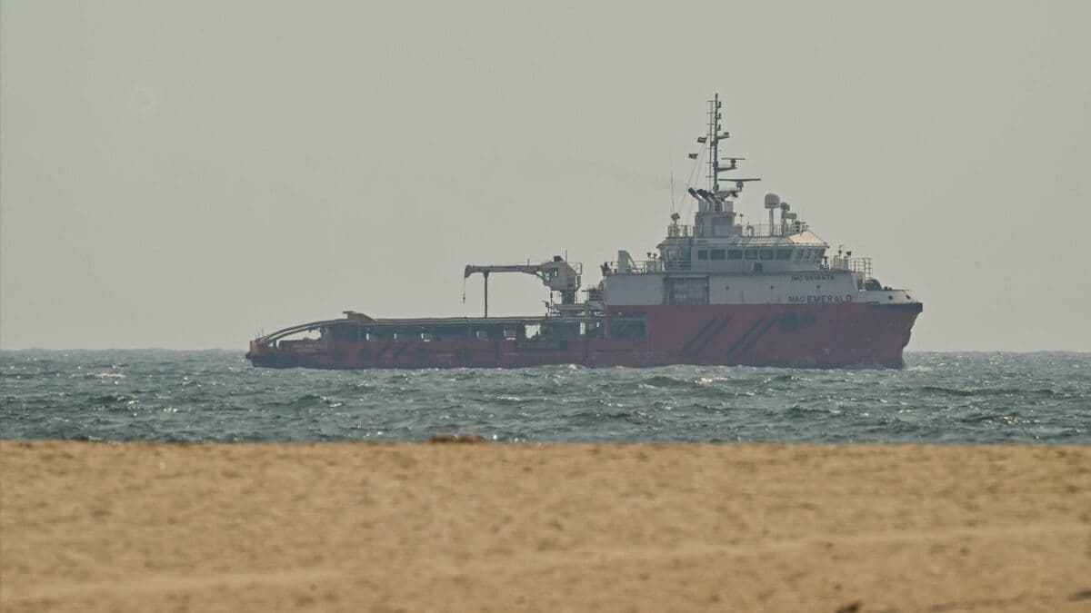 Hormuz Reopening Faces Costly Hurdles
