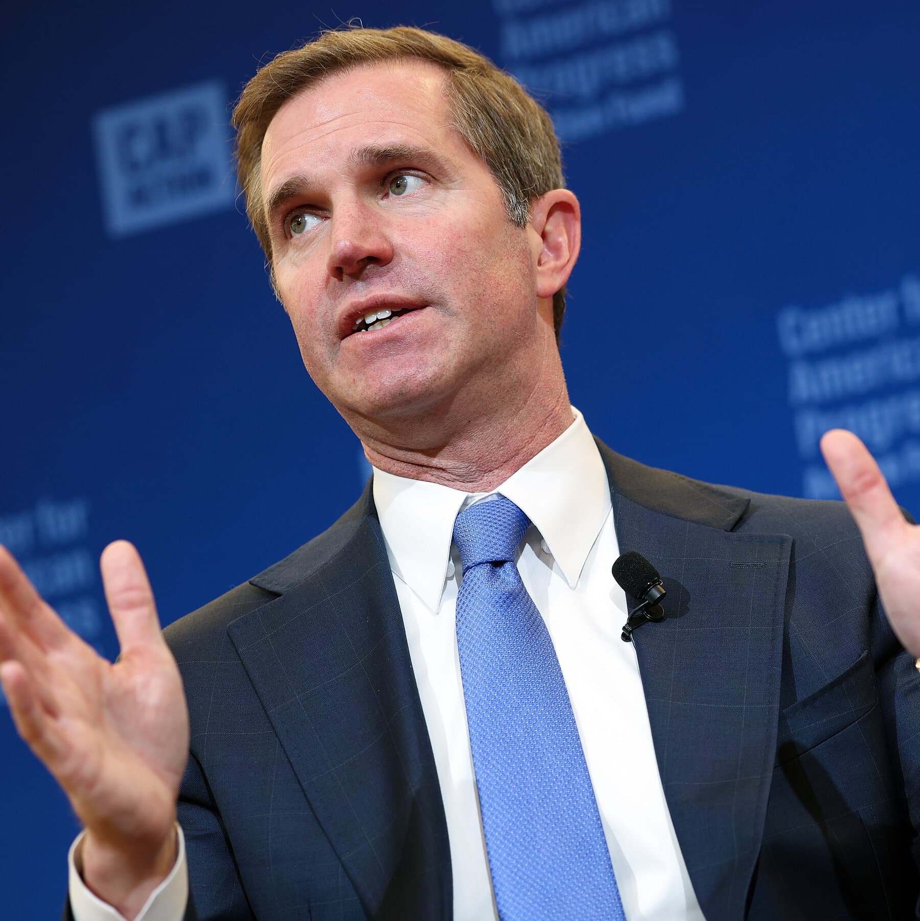 Beshear Criticizes Vance in Ohio, Stoking 2028 Presidential Tensions